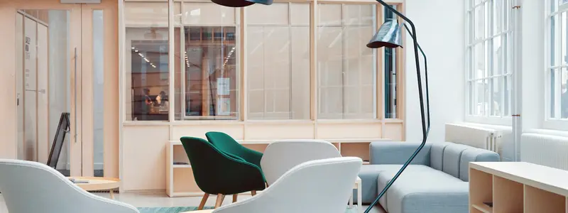 Fast arvode eller provision mäklare: Vad är bäst för dig?